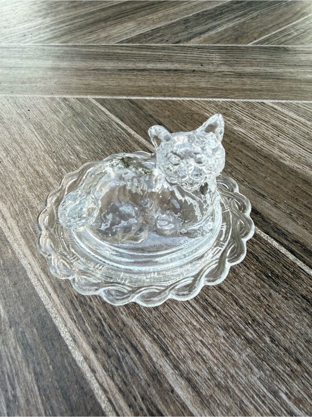 Mosser Mini Clear Cat on a Basket - Picture 2 of 9